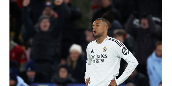 Real Madrid-fans begonnen Kylian Mbappé te beledigen